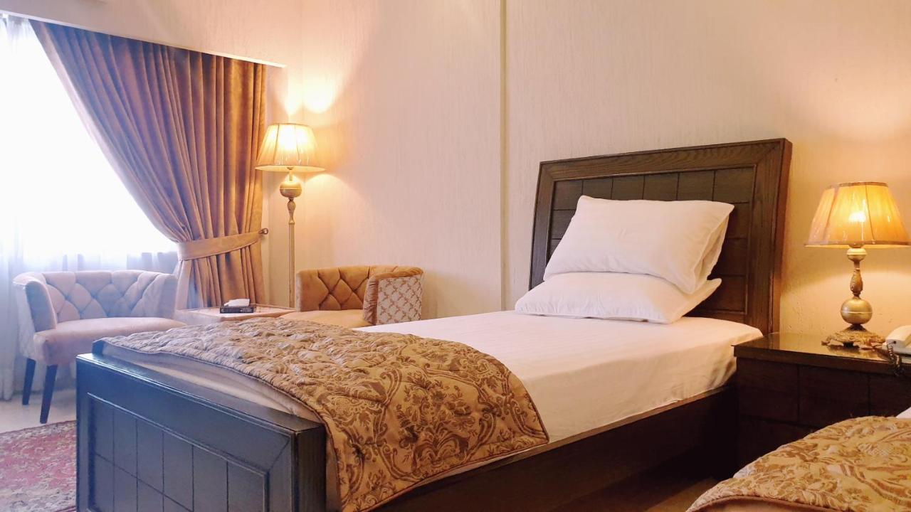 Hotel Grand Arena Ραβαλπίντι Εξωτερικό φωτογραφία